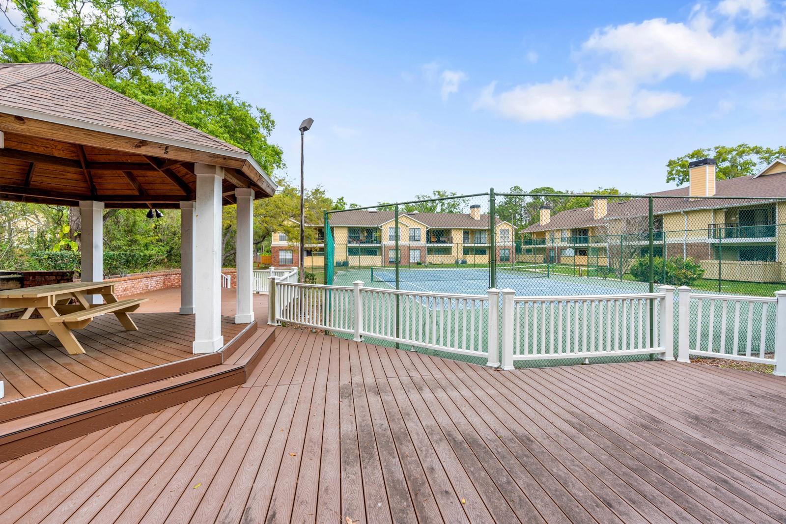 Image 25 of 39 For 8609 Mallard Reserve Drive 203