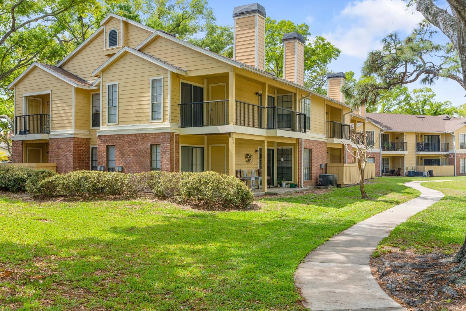 Image 4 of 39 For 8609 Mallard Reserve Drive 203