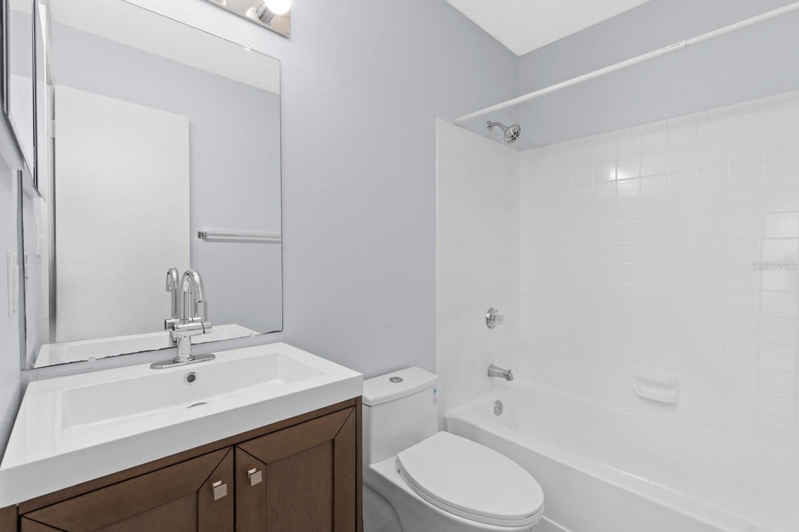 Image 9 of 39 For 8609 Mallard Reserve Drive 203