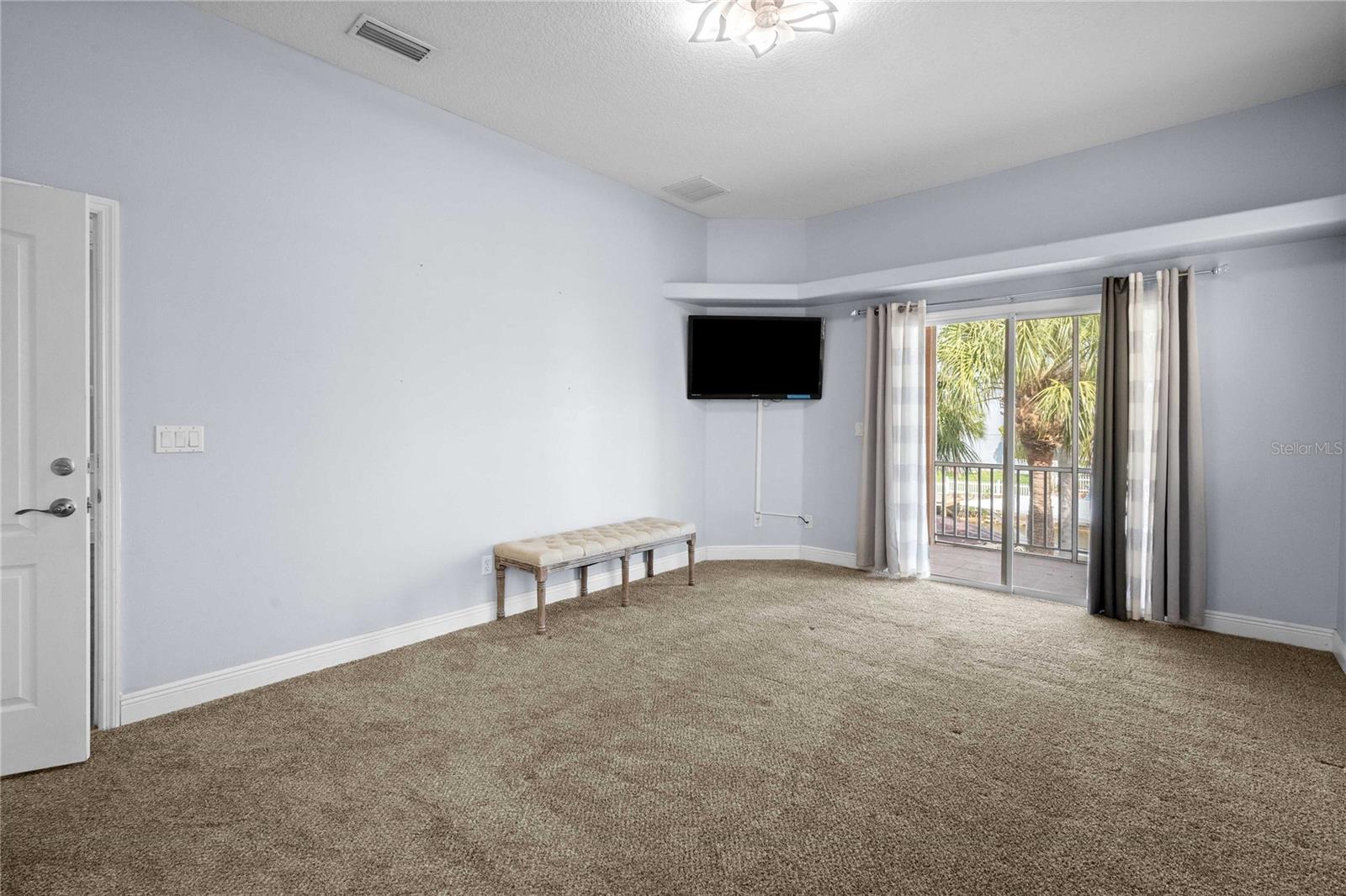 Image 16 of 43 For 7533 Hatteras Drive