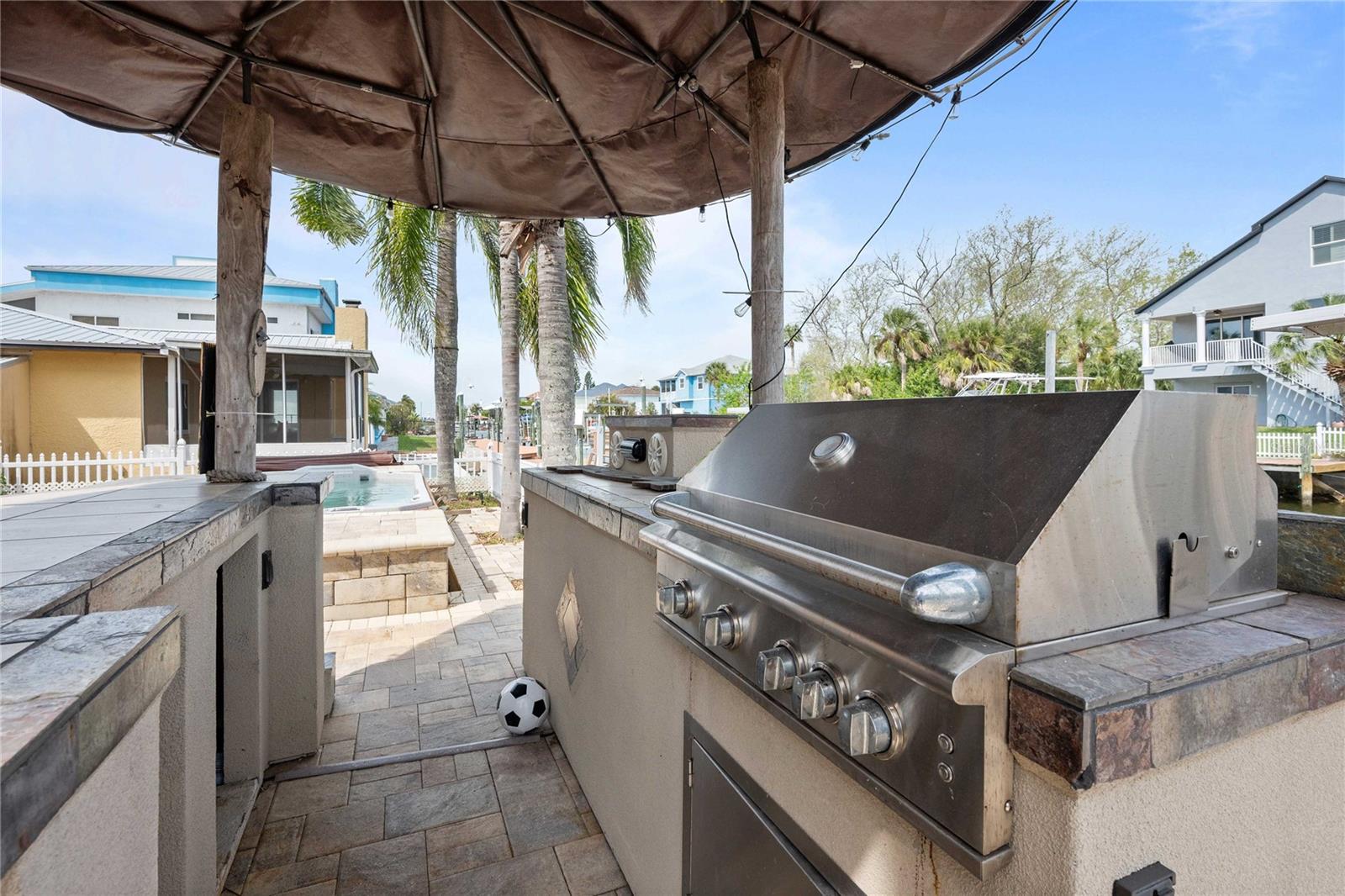 Image 29 of 43 For 7533 Hatteras Drive