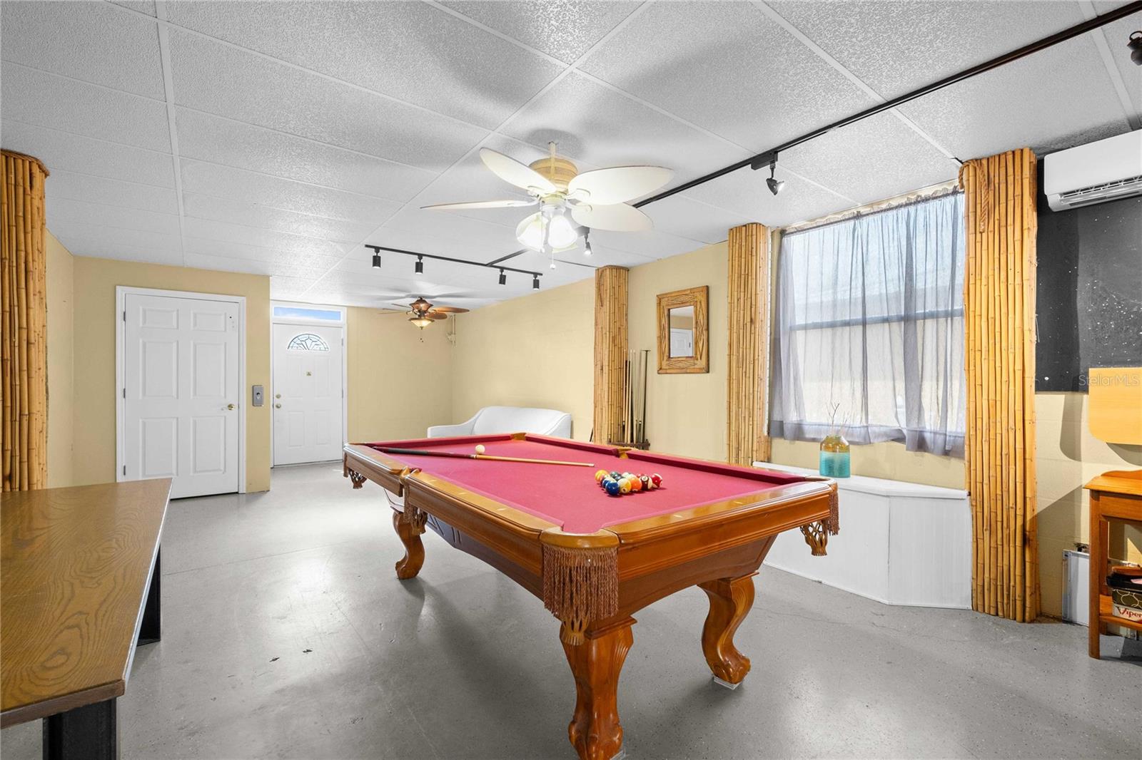 Image 39 of 43 For 7533 Hatteras Drive