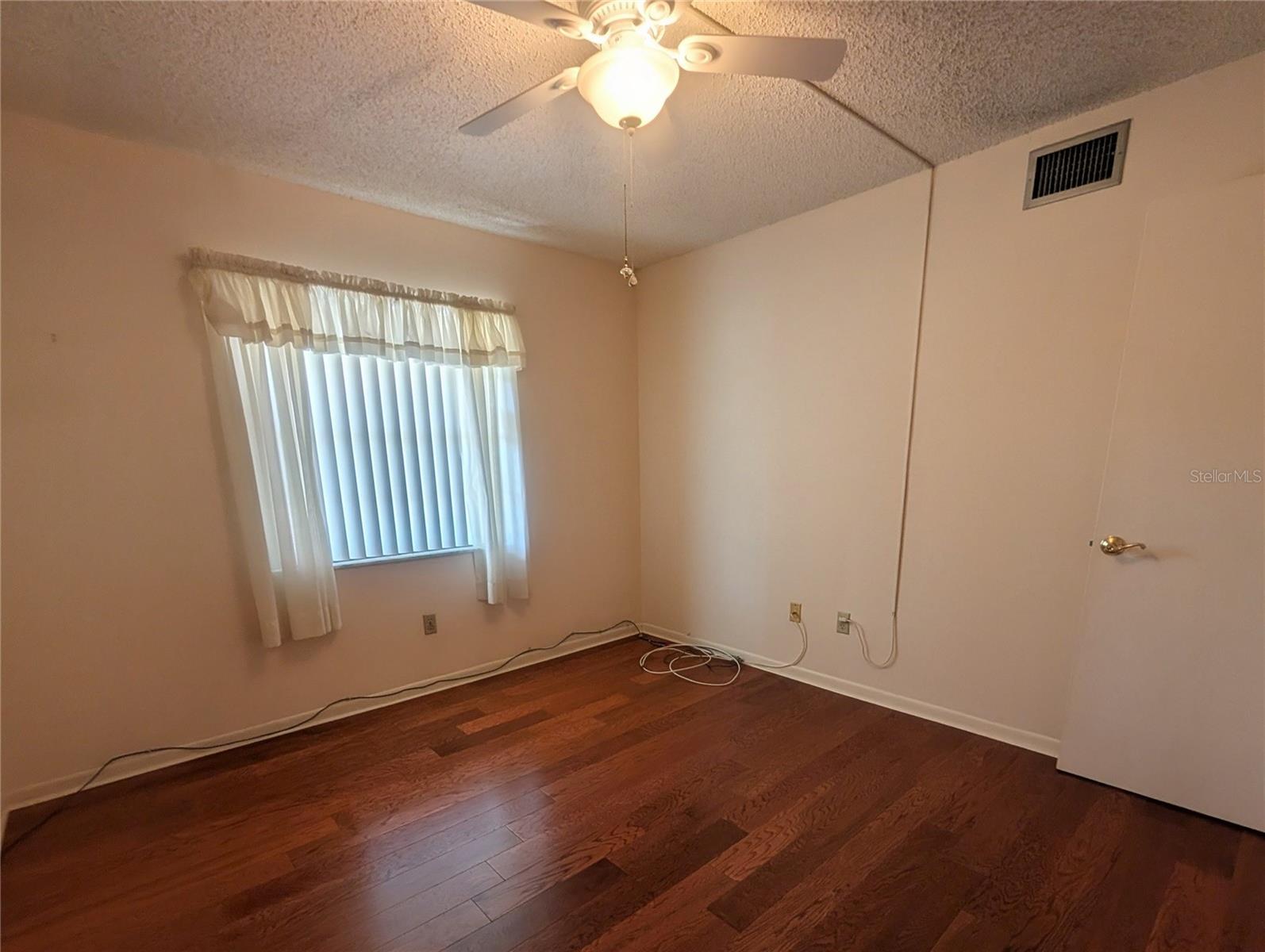 Image 14 of 35 For 1601 43rd Street N 129