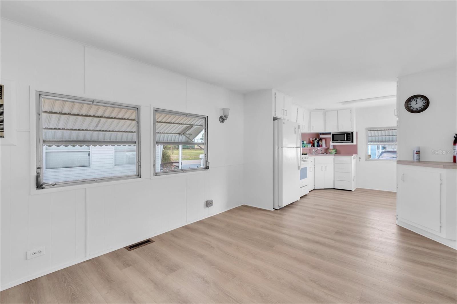 Image 6 of 40 For 7801 34th Avenue N 6