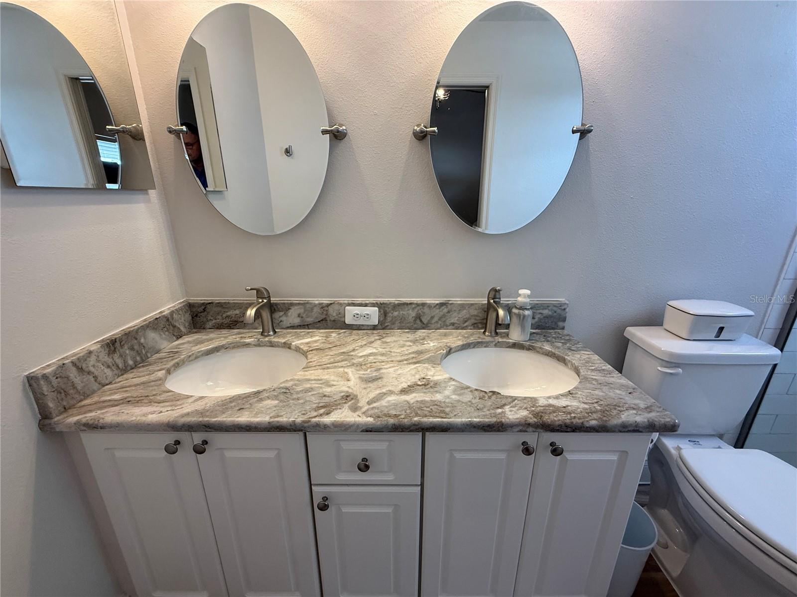 Image 13 of 21 For 856 Rocky Mountain Court