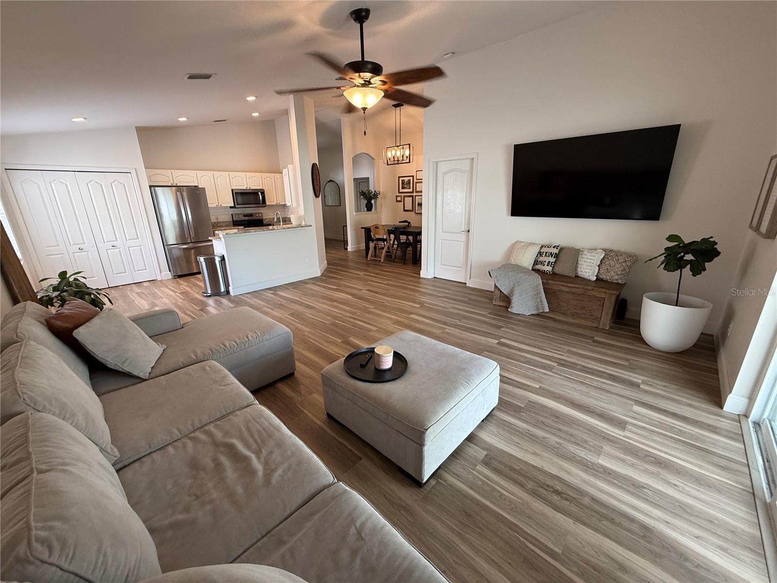 Image 6 of 21 For 856 Rocky Mountain Court