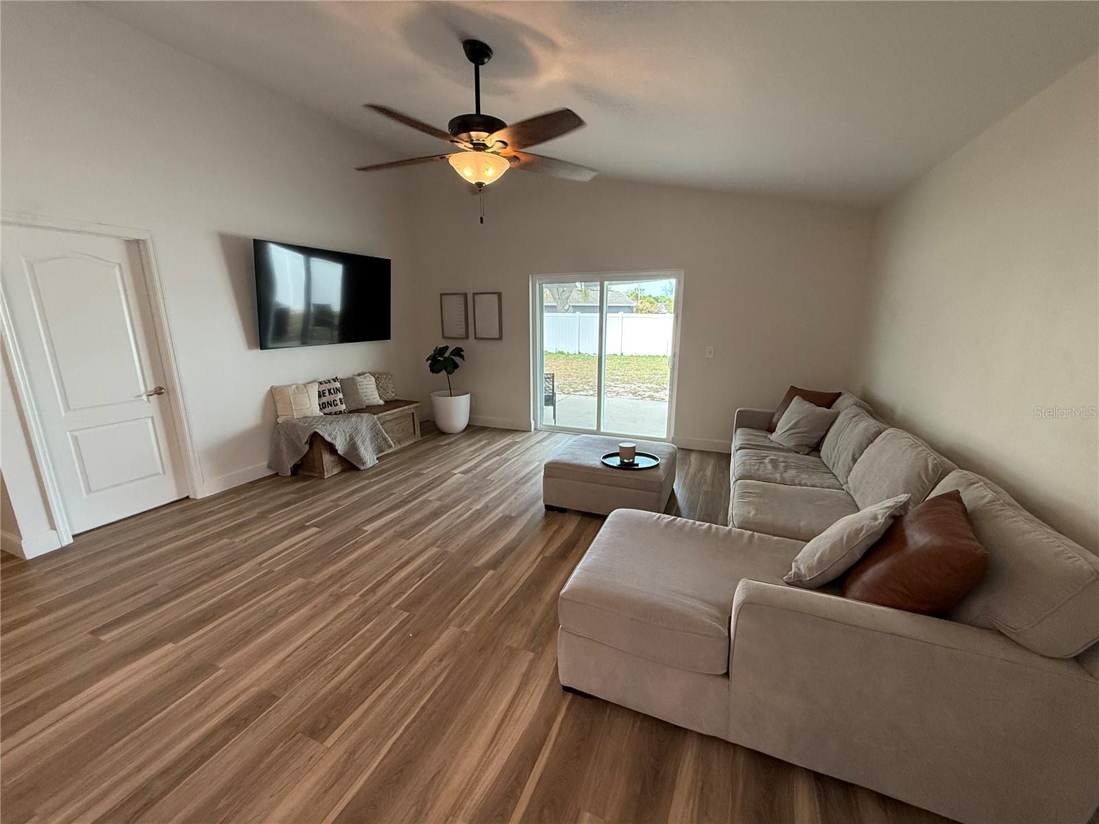 Image 8 of 21 For 856 Rocky Mountain Court