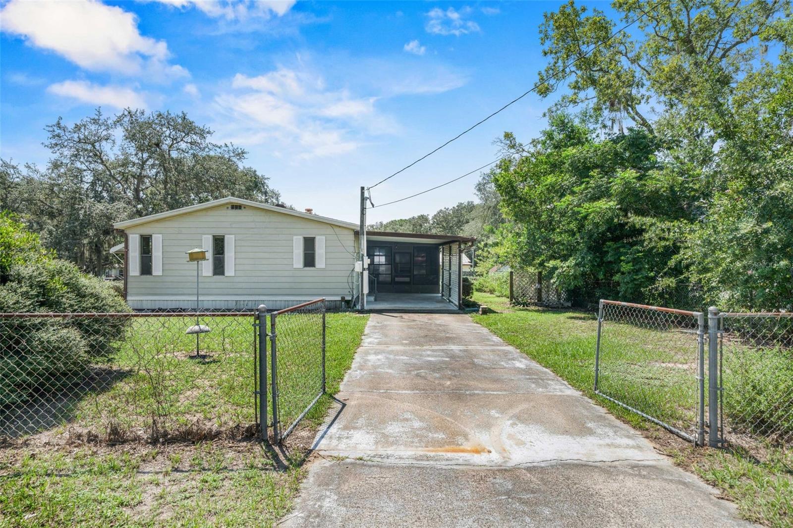 Image 26 of 53 For 270 Honey Bear Way