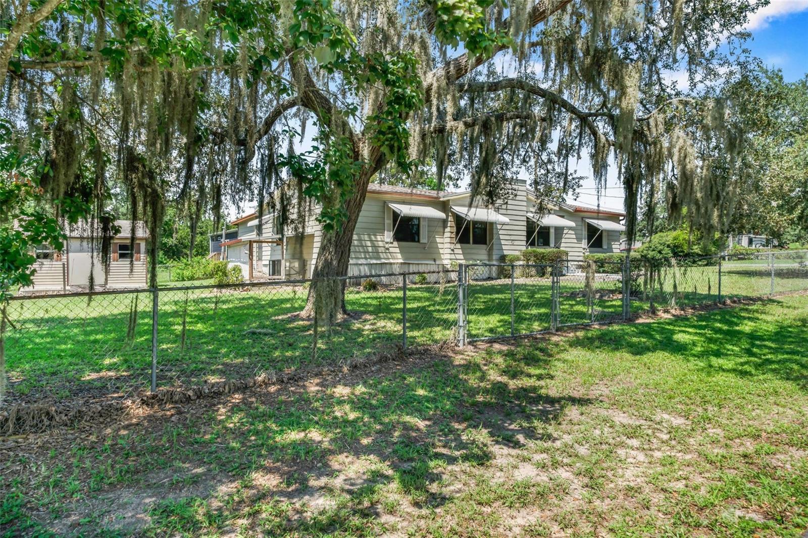 Image 34 of 53 For 270 Honey Bear Way