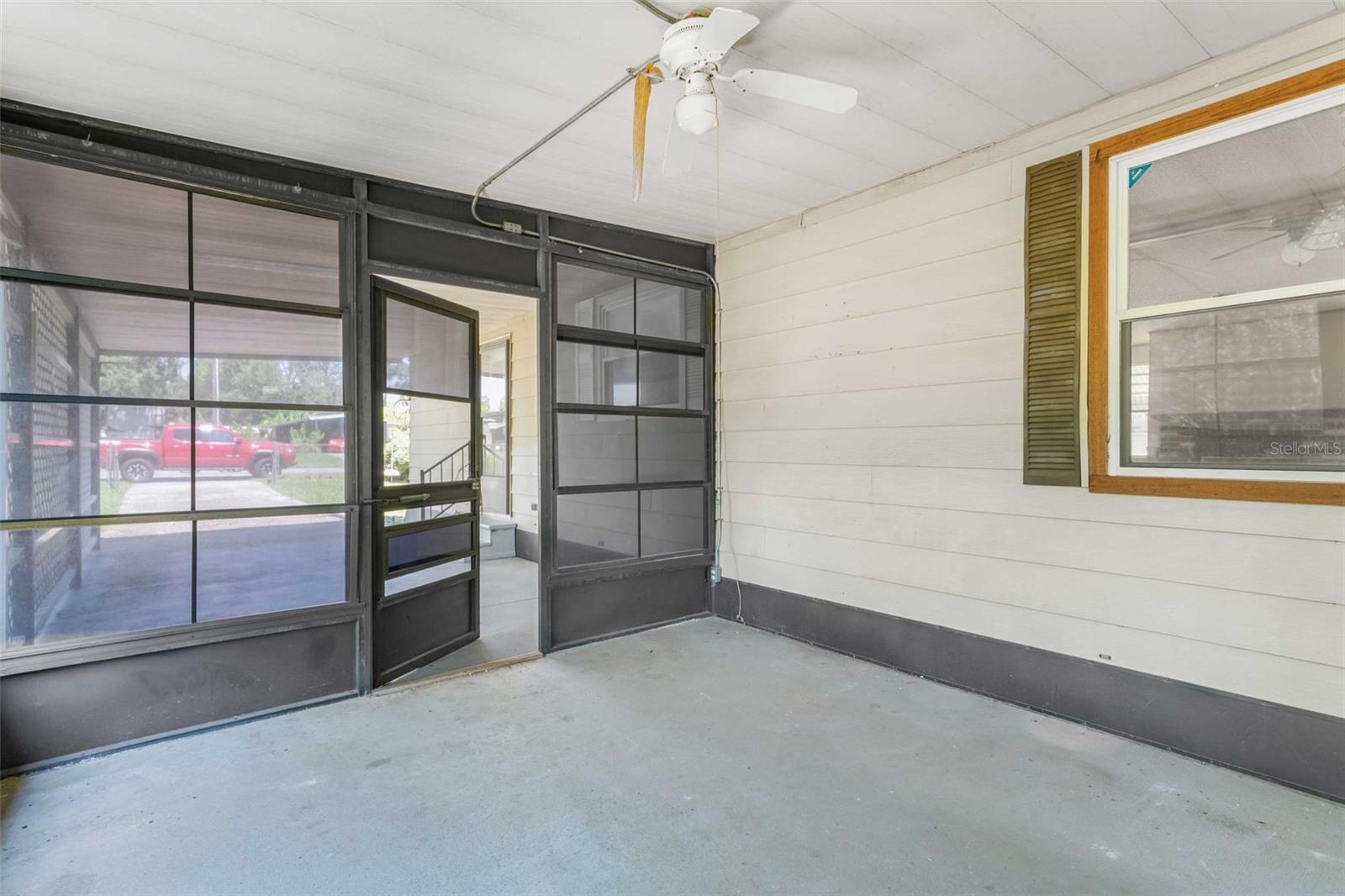 Image 40 of 53 For 270 Honey Bear Way