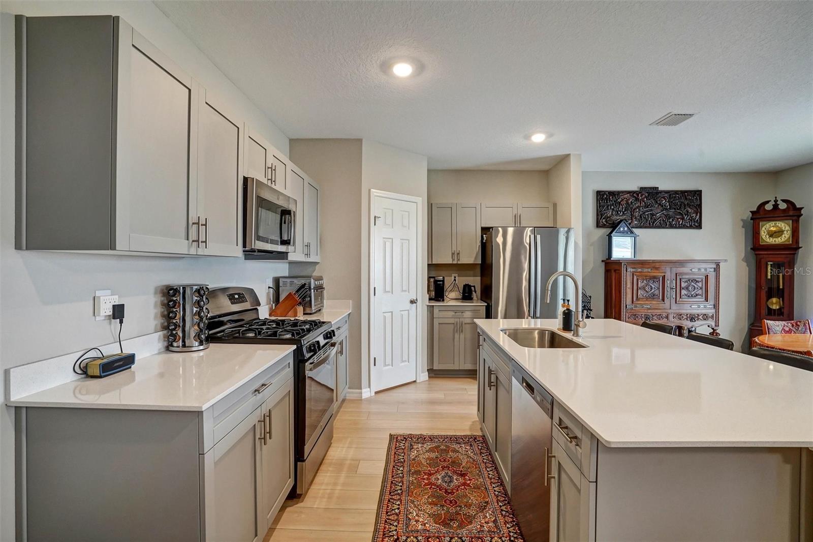 Image 17 of 37 For 14468 Meadow Bird Avenue