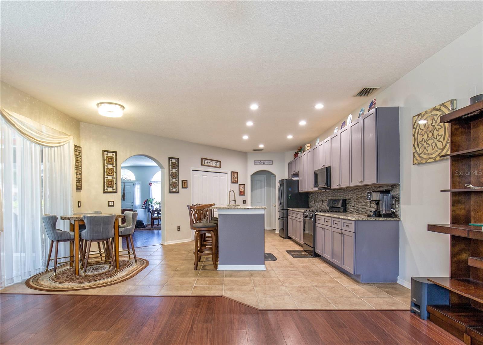 Image 4 of 32 For 1422 Tawnyberry Court