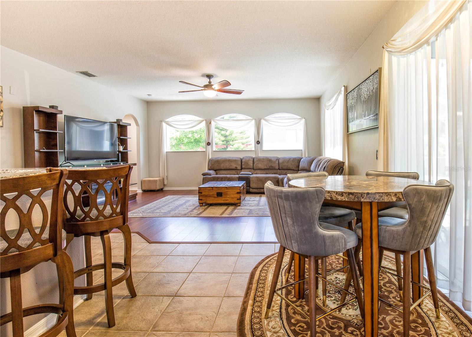 Image 6 of 32 For 1422 Tawnyberry Court