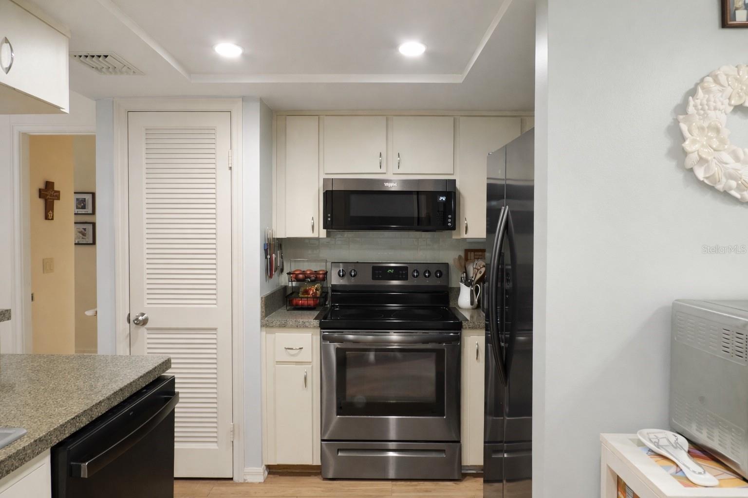 Image 12 of 40 For 1728 Envoy Drive