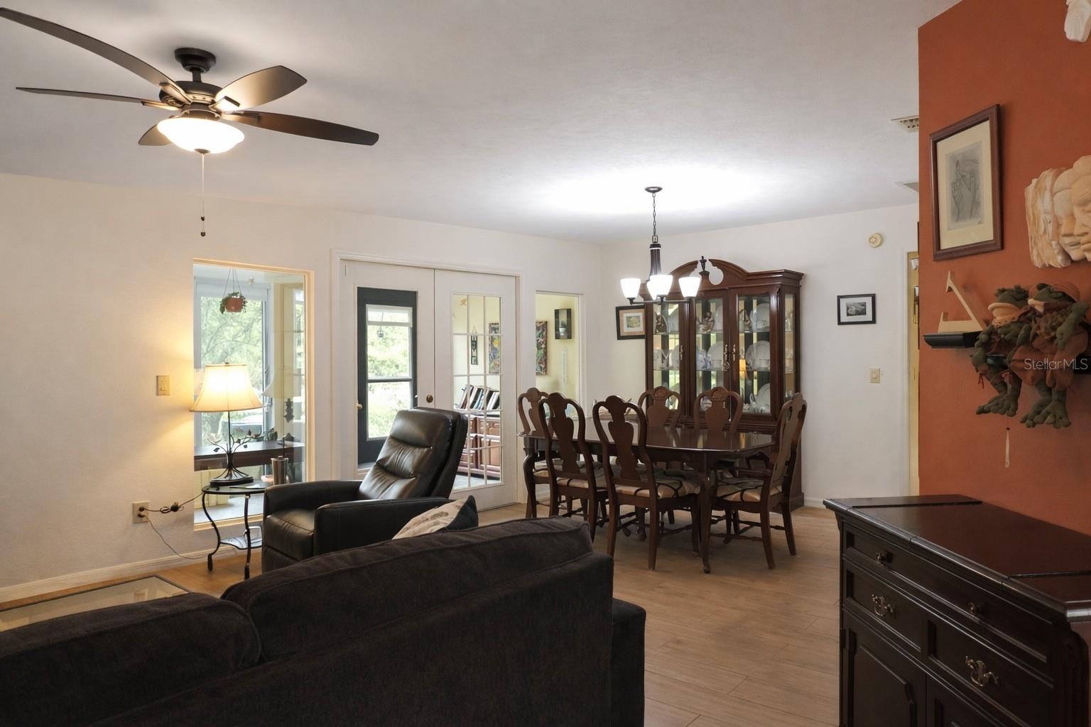 Image 4 of 40 For 1728 Envoy Drive