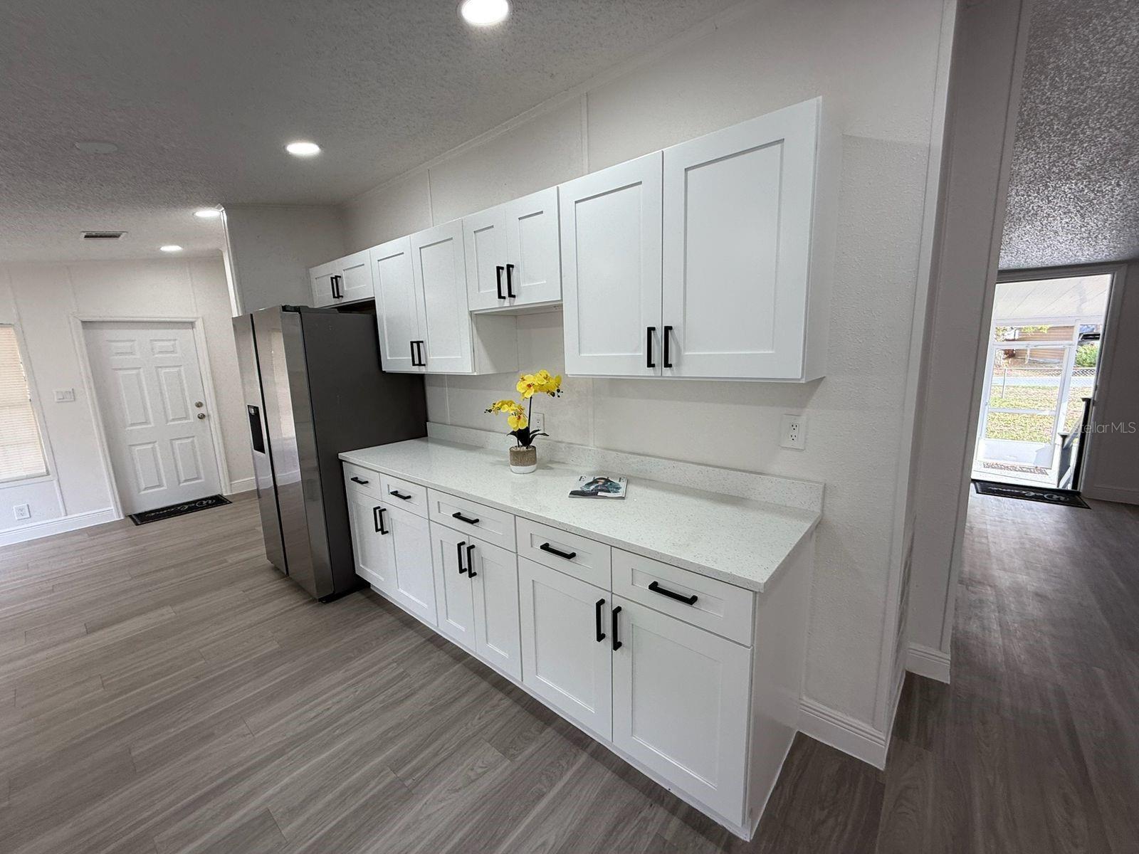 Listing photo id 9 for 4394 Ramblewood N