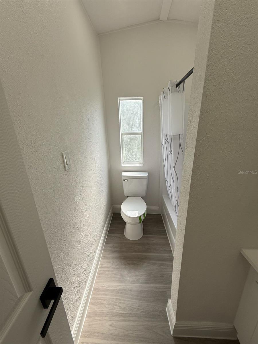 Listing photo id 15 for 4394 Ramblewood N