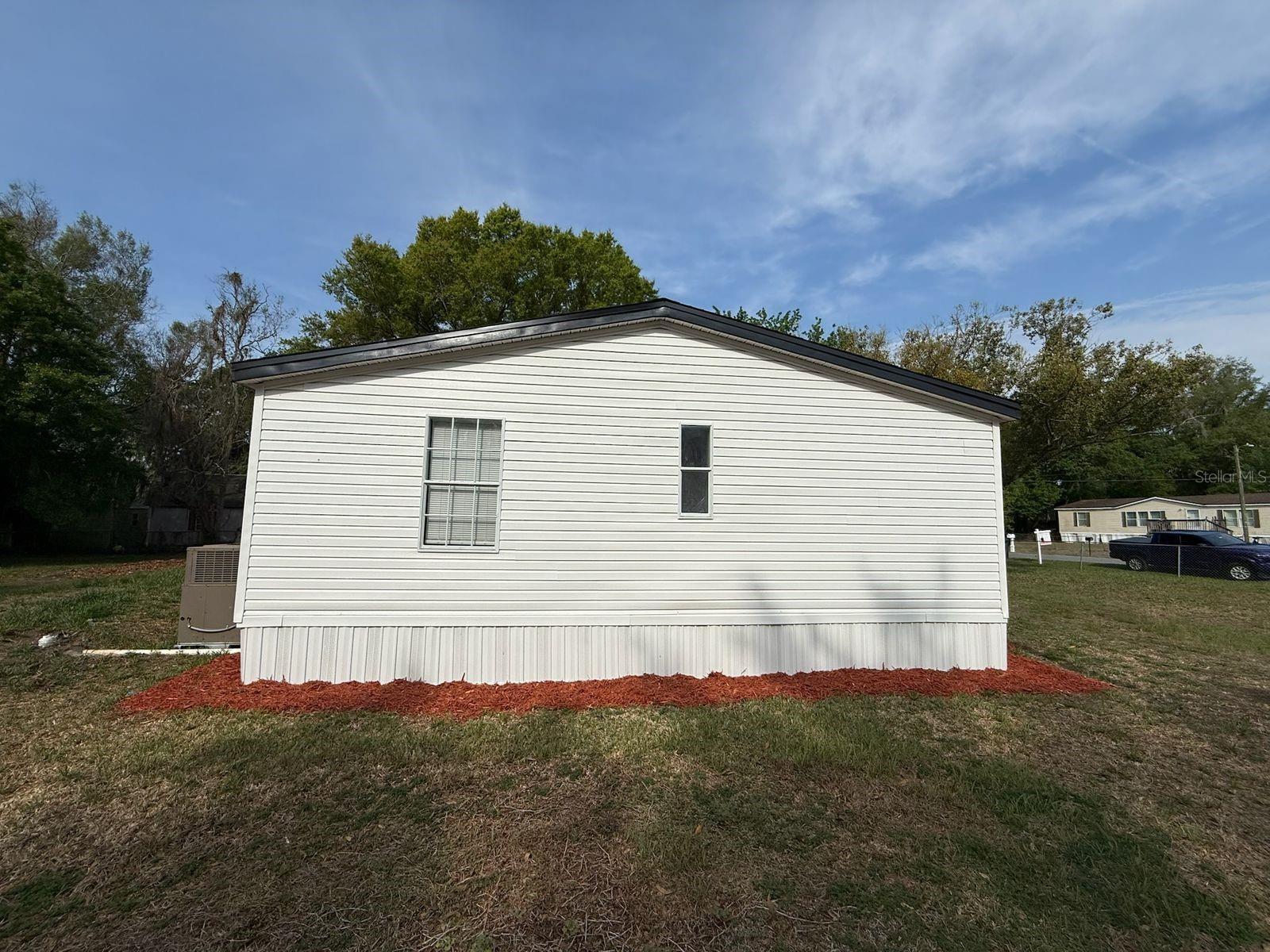 Listing photo id 3 for 4394 Ramblewood N