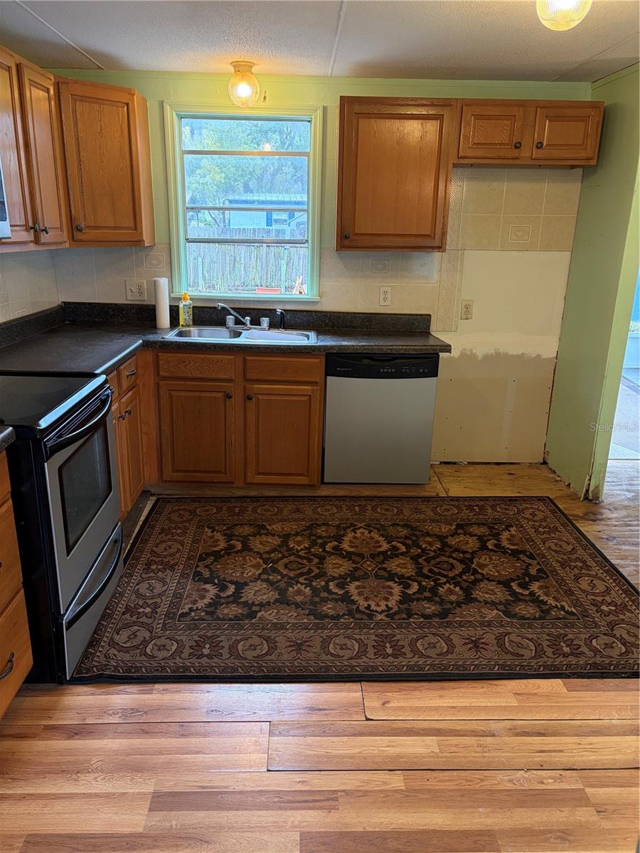 Image 17 of 38 For 5215 184 Th Terrace