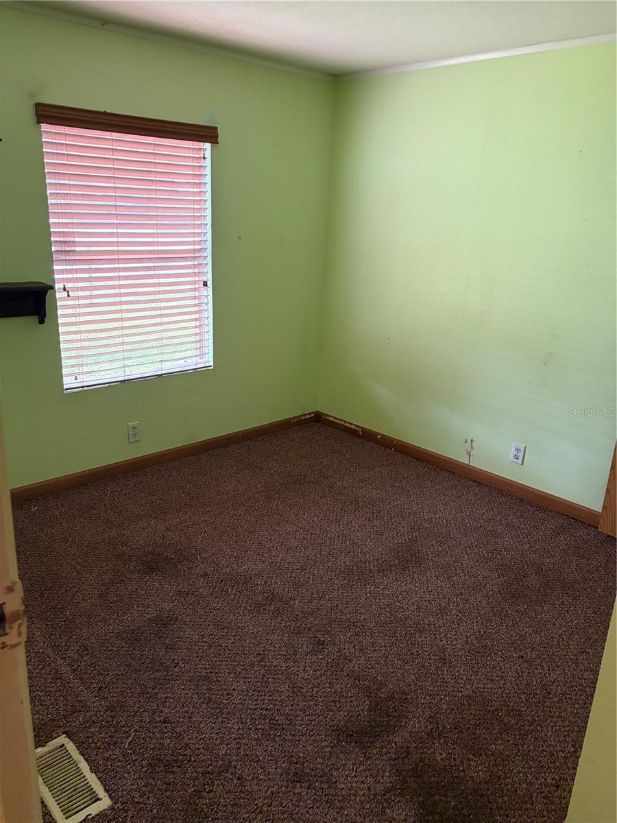 Image 24 of 38 For 5215 184 Th Terrace