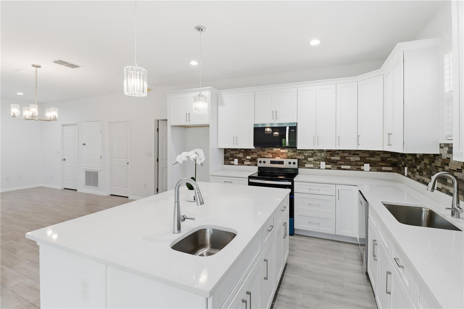 Image 11 of 45 For 822 Poplar Street