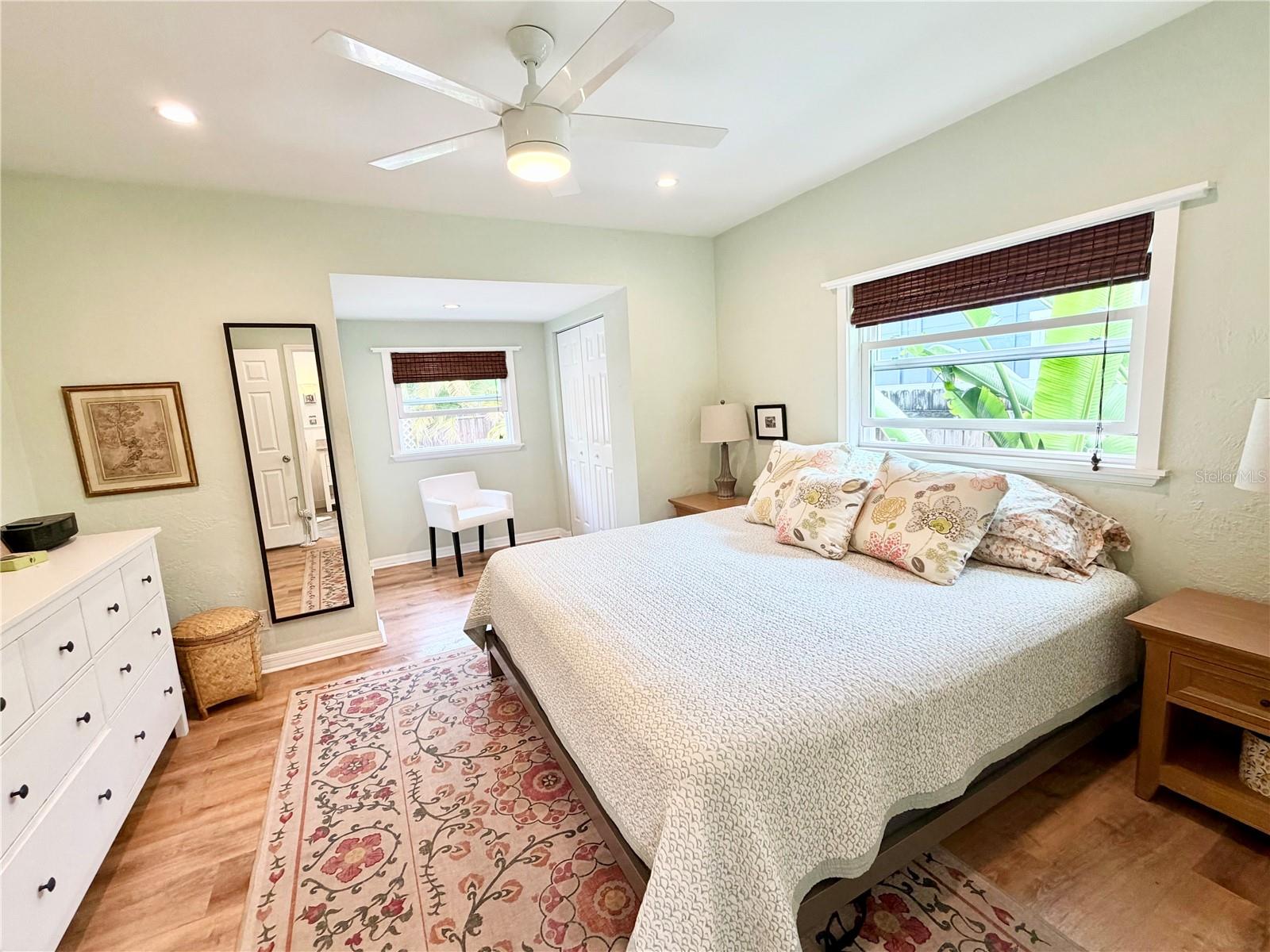 Image 13 of 45 For 4908 27th Avenue S