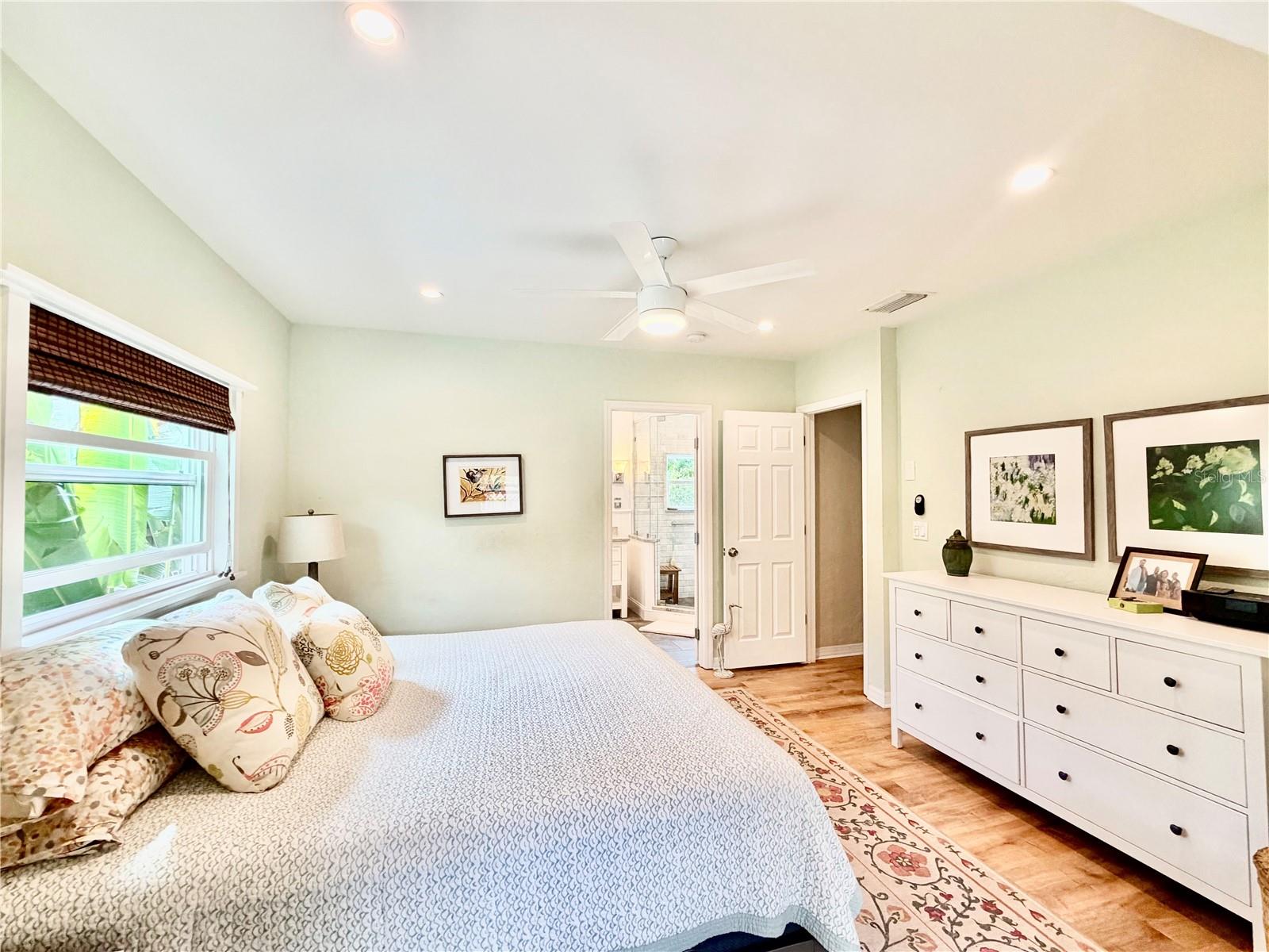 Image 14 of 45 For 4908 27th Avenue S