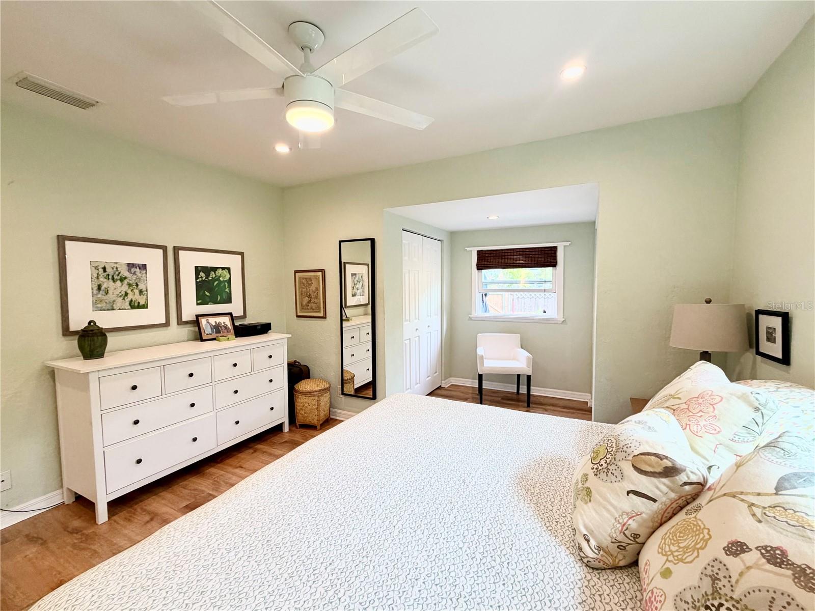 Image 15 of 45 For 4908 27th Avenue S