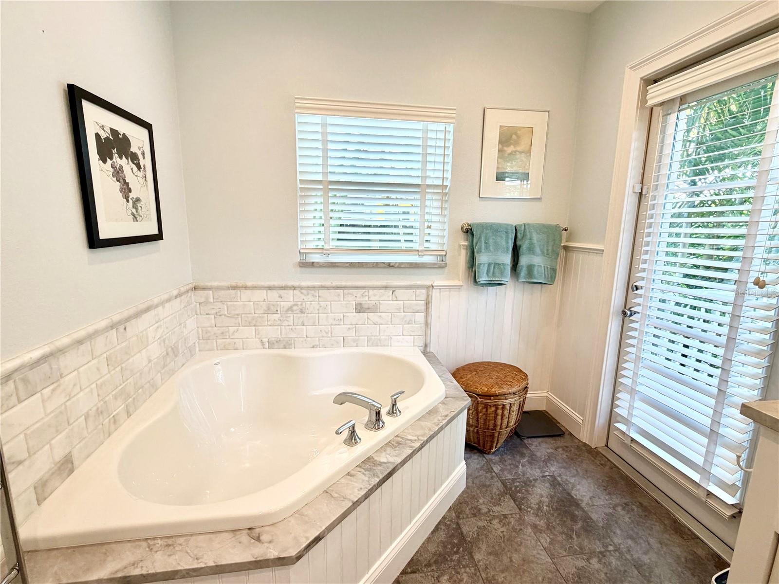 Image 17 of 45 For 4908 27th Avenue S