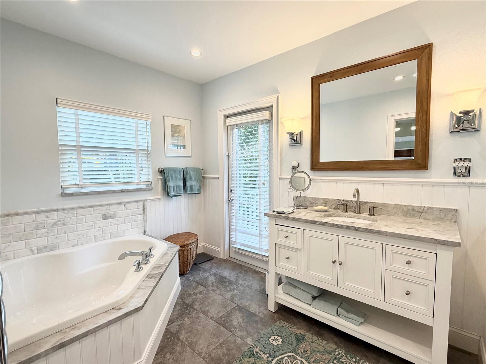 Image 18 of 45 For 4908 27th Avenue S