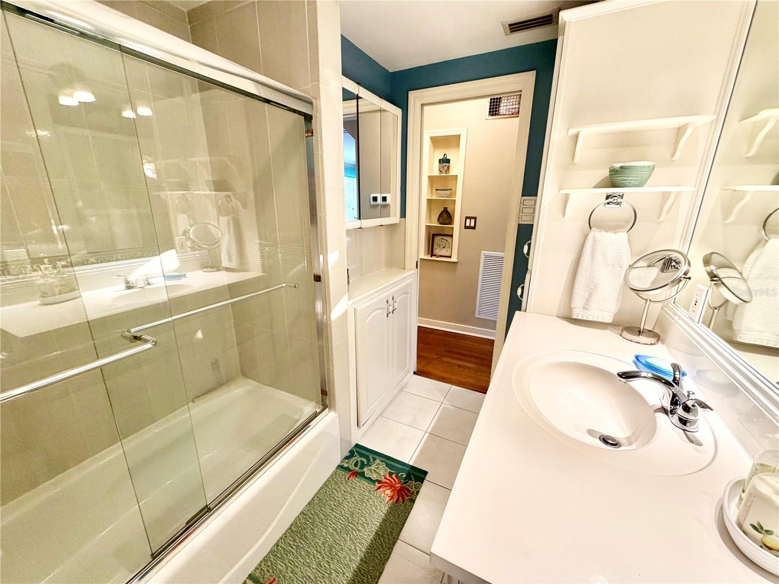 Image 24 of 45 For 4908 27th Avenue S