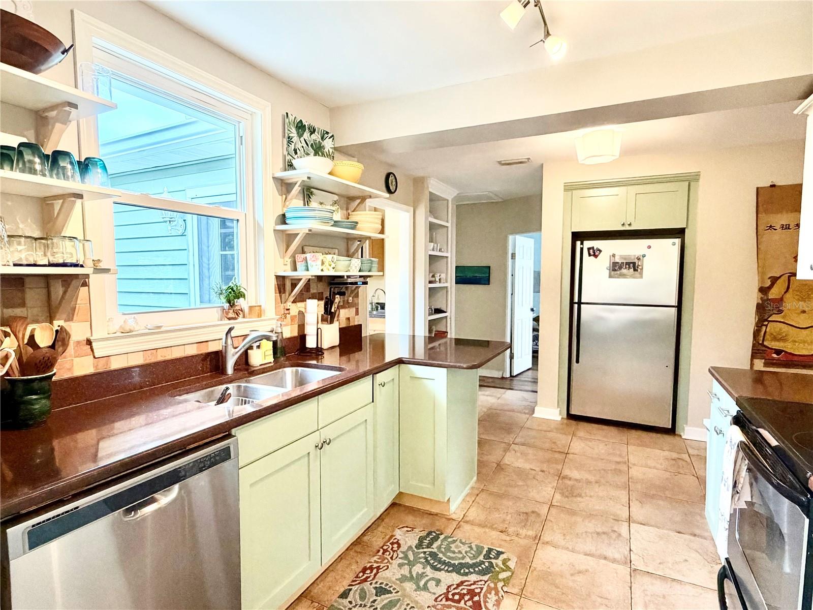 Image 8 of 45 For 4908 27th Avenue S