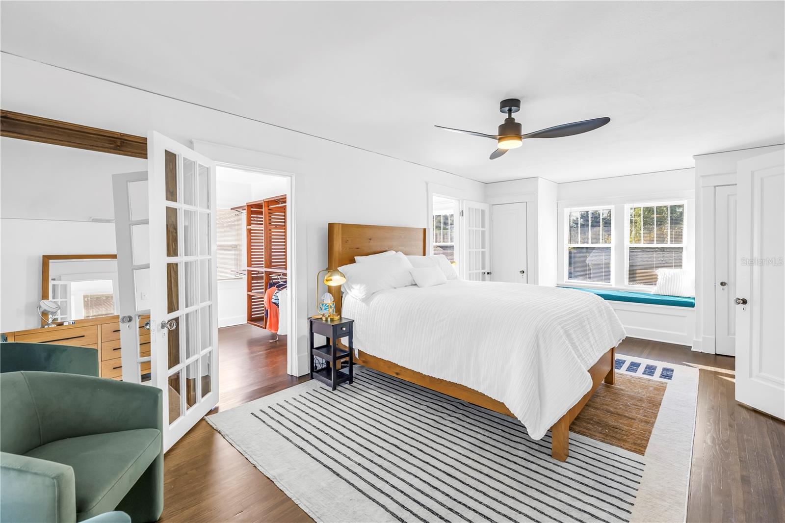 Image 22 of 33 For 2320 5th Street N