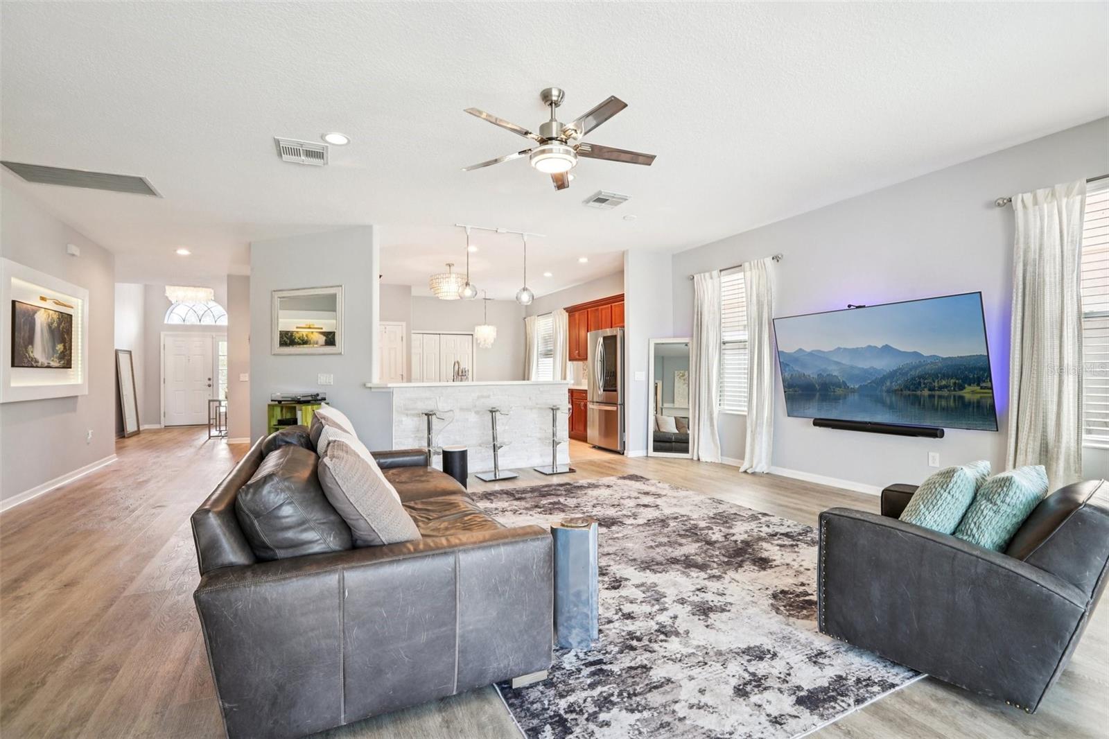 Listing photo id 10 for 18028 Malakai Isle Drive