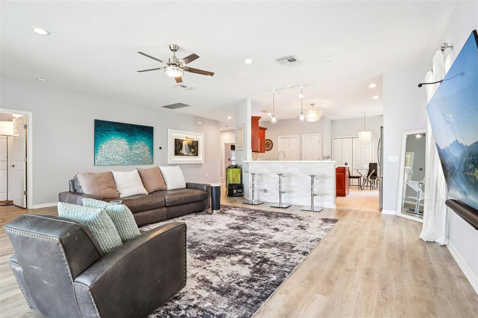 Listing photo id 14 for 18028 Malakai Isle Drive