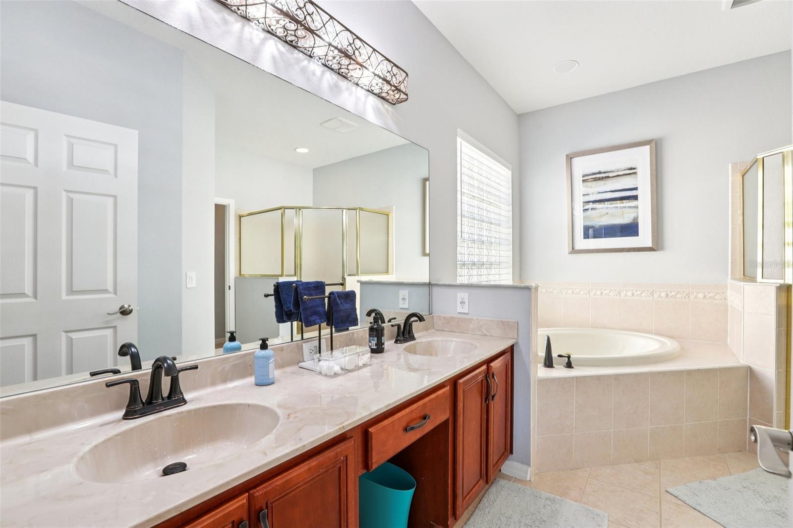 Listing photo id 29 for 18028 Malakai Isle Drive