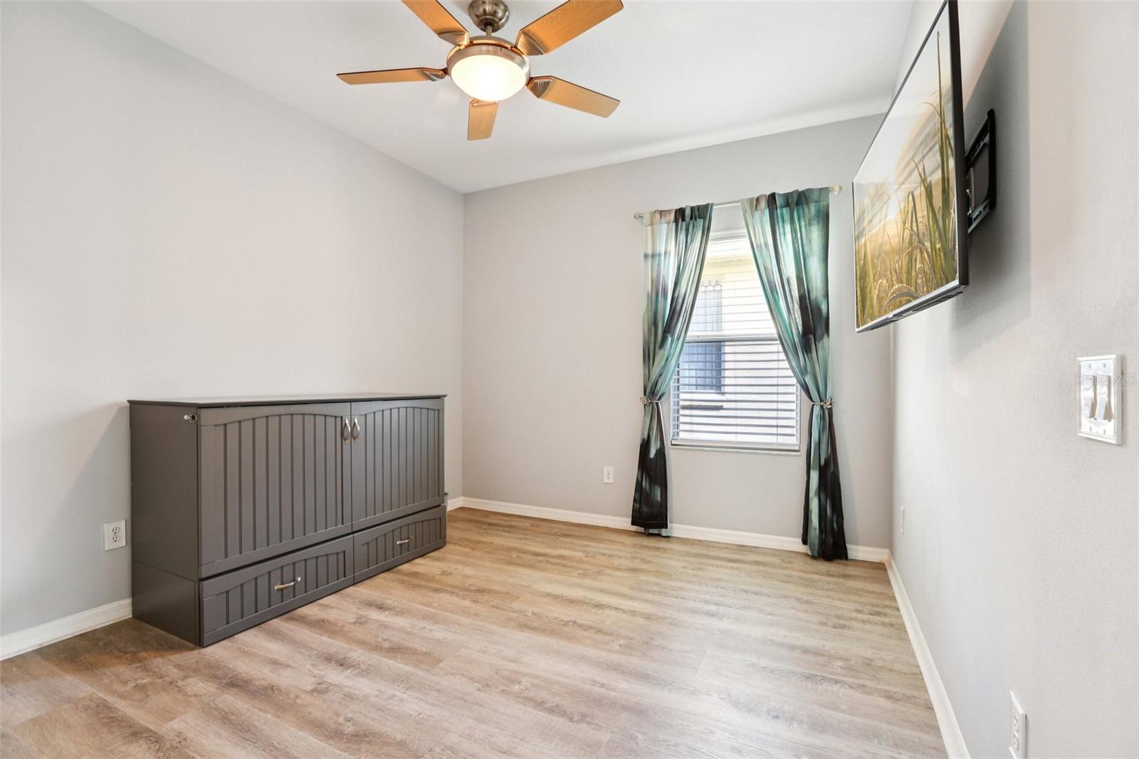 Listing photo id 32 for 18028 Malakai Isle Drive