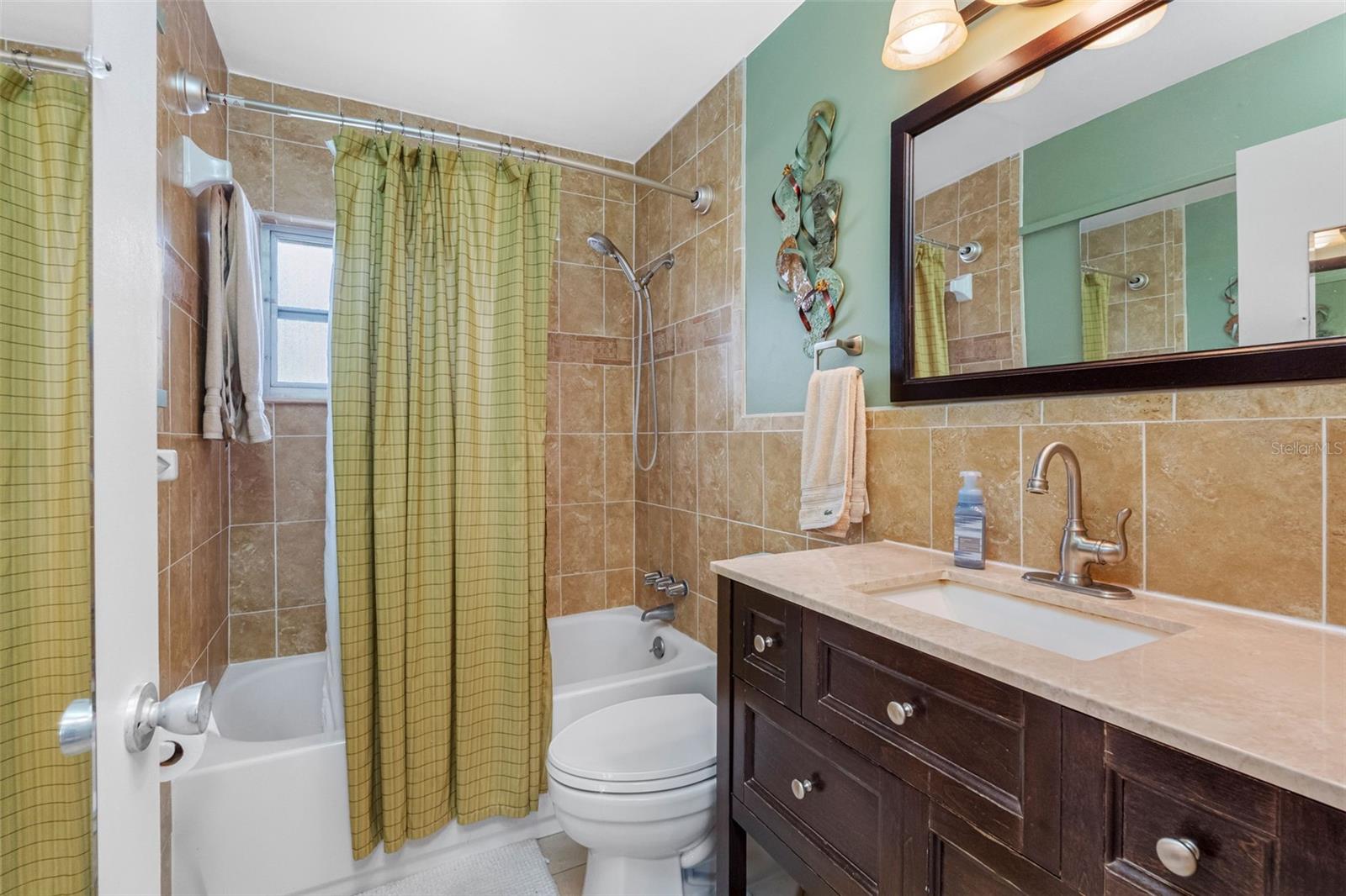 Image 14 of 35 For 10911 Freedom Boulevard