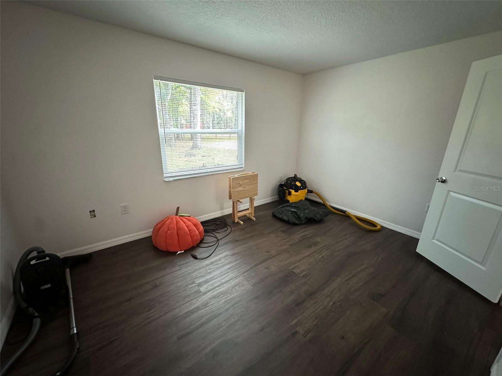 Image 21 of 69 For 20403 Gamble Drive