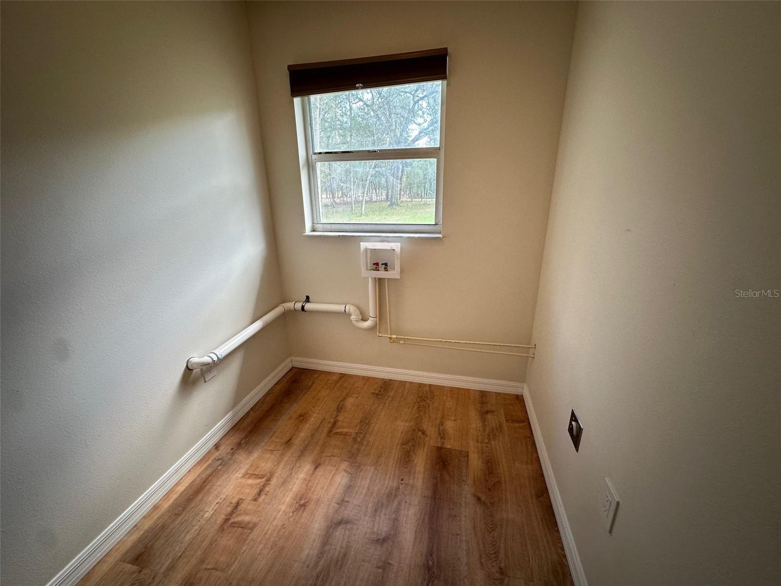 Image 38 of 69 For 20403 Gamble Drive