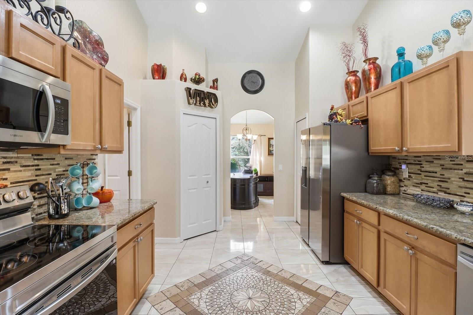 Image 19 of 39 For 11 Heuchera Court E