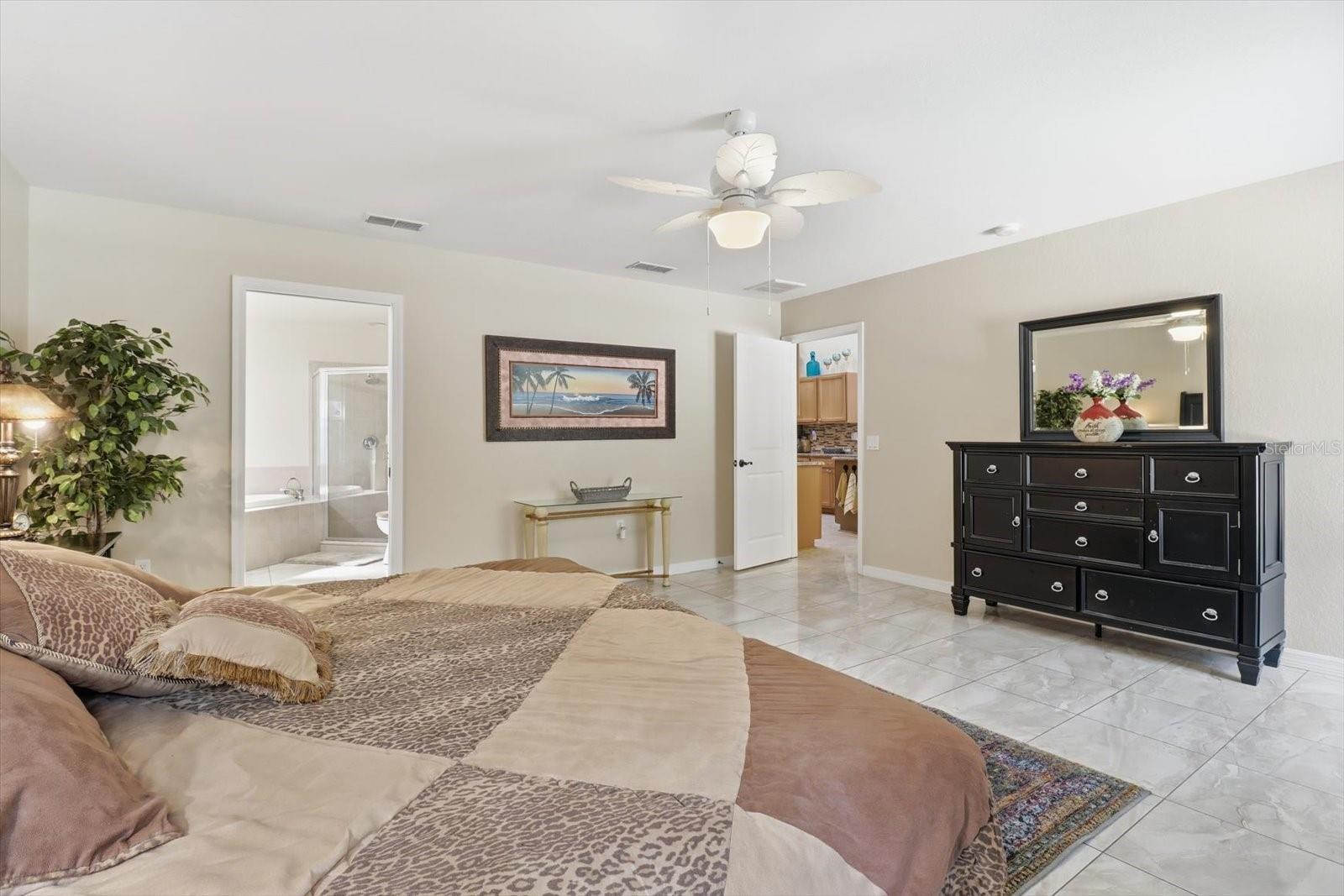 Image 23 of 39 For 11 Heuchera Court E