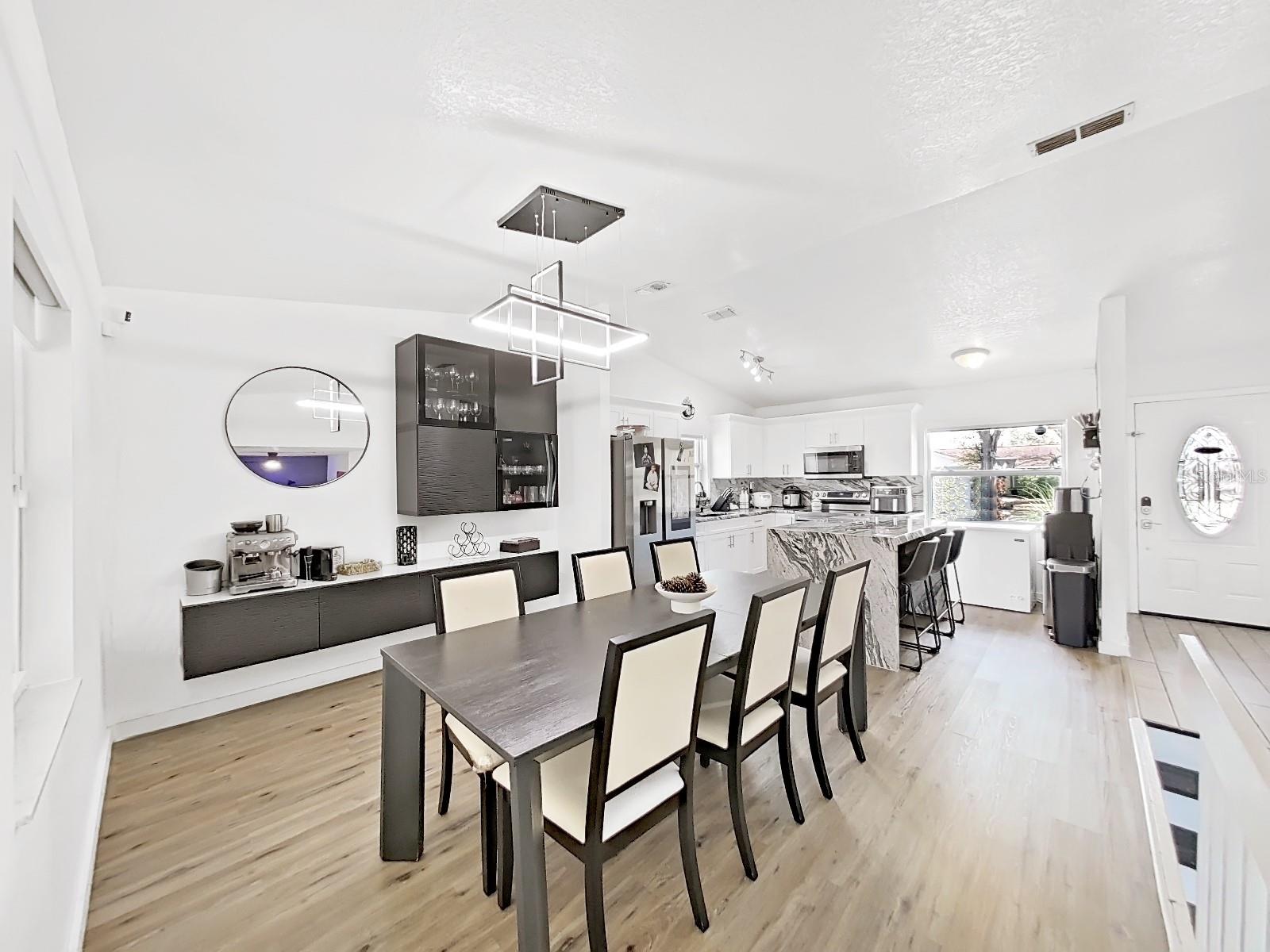 Image 10 of 48 For 3210 Acapulco Drive