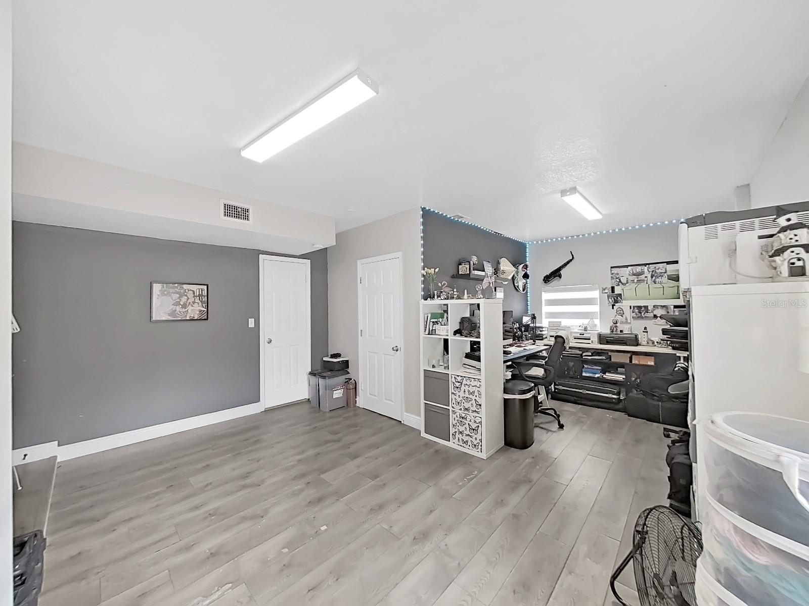 Image 19 of 48 For 3210 Acapulco Drive