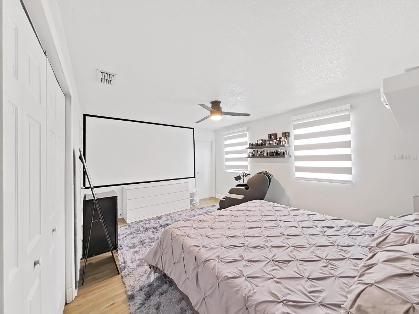 Image 27 of 48 For 3210 Acapulco Drive