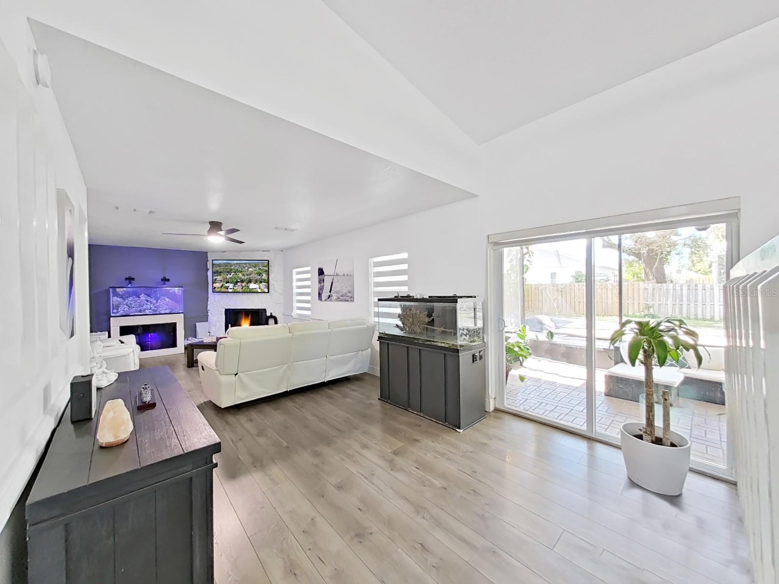 Image 28 of 48 For 3210 Acapulco Drive