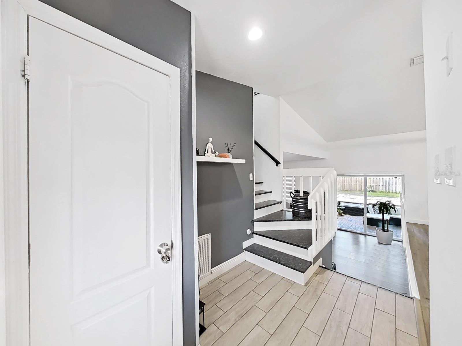 Image 6 of 48 For 3210 Acapulco Drive