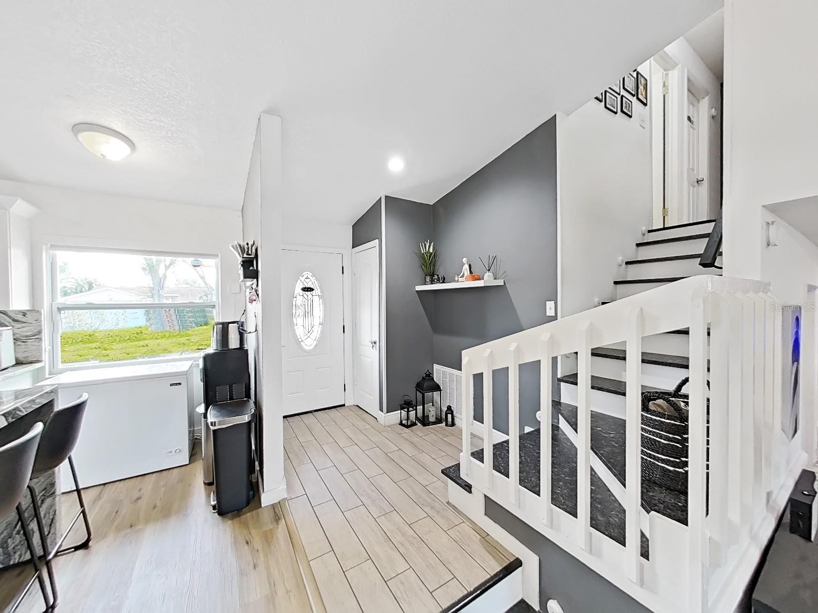 Image 8 of 48 For 3210 Acapulco Drive