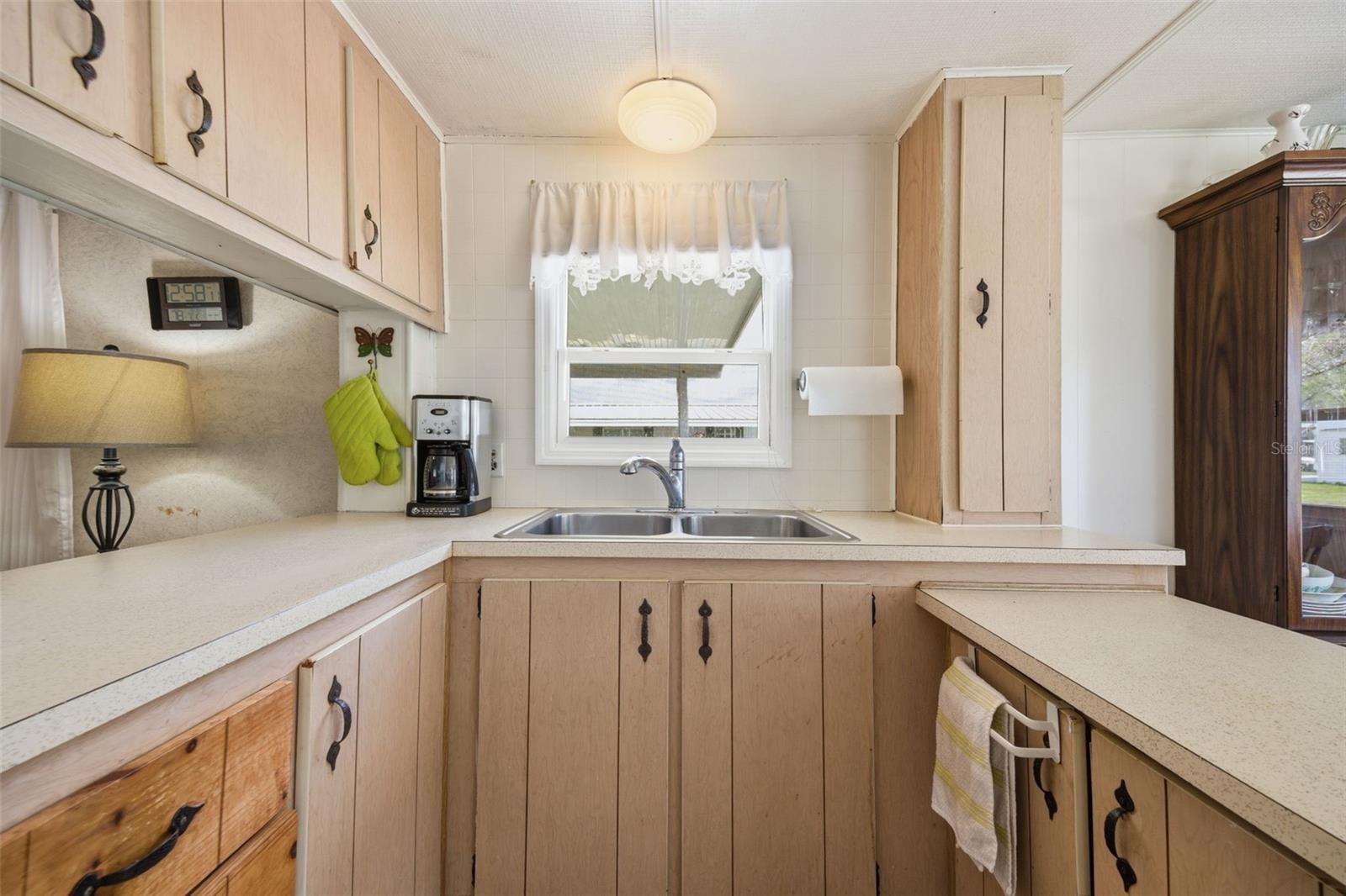 Image 11 of 35 For 4833 Royal Palm Drive