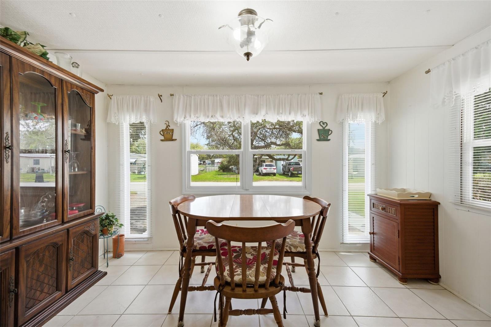 Image 15 of 35 For 4833 Royal Palm Drive